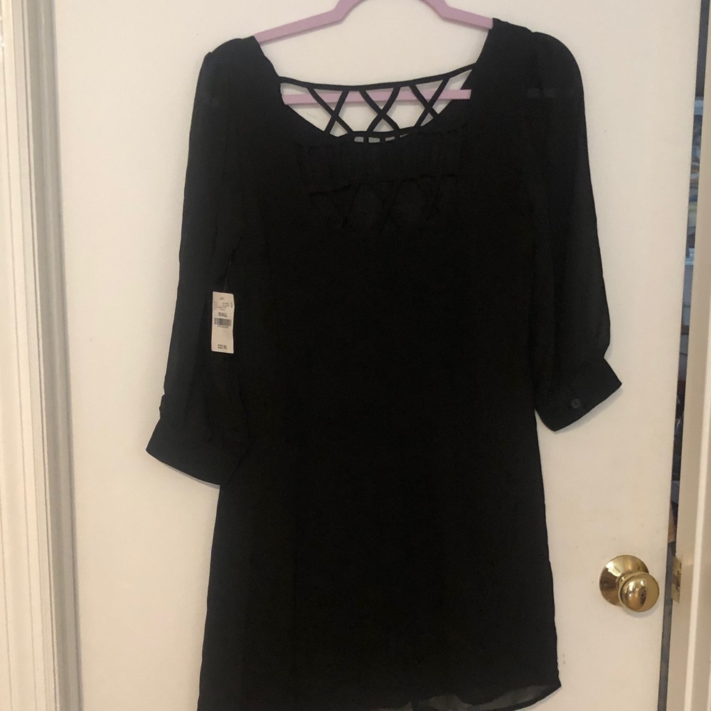 Black Crisscross Back Women's Tunic Top